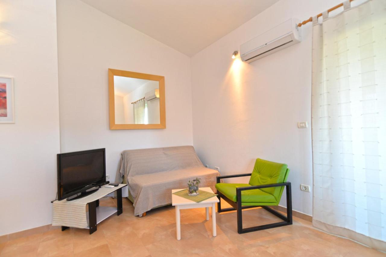 Apartments Bernarda 1773 Banjole Zewnętrze zdjęcie