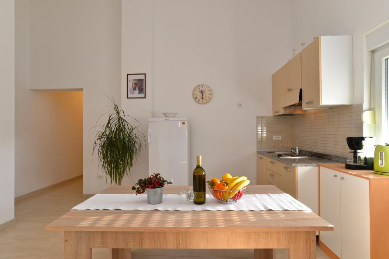 Apartments Bernarda 1773 Banjole Zewnętrze zdjęcie