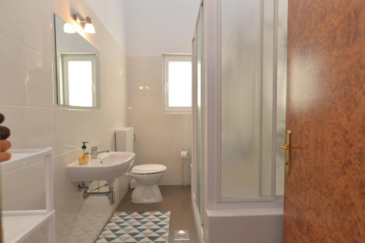 Apartments Bernarda 1773 Banjole Zewnętrze zdjęcie