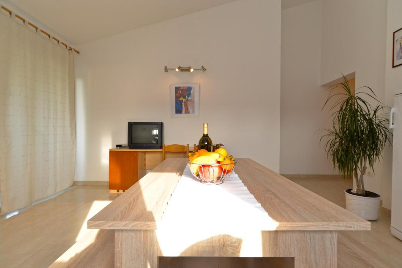 Apartments Bernarda 1773 Banjole Zewnętrze zdjęcie