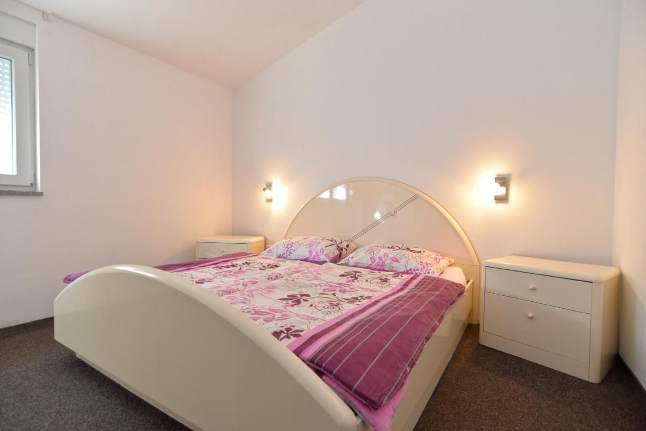 Apartments Bernarda 1773 Banjole Zewnętrze zdjęcie