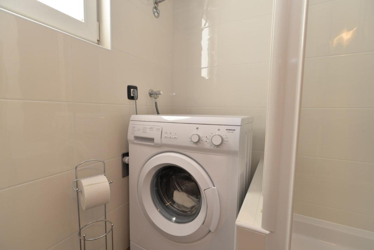 Apartments Bernarda 1773 Banjole Zewnętrze zdjęcie